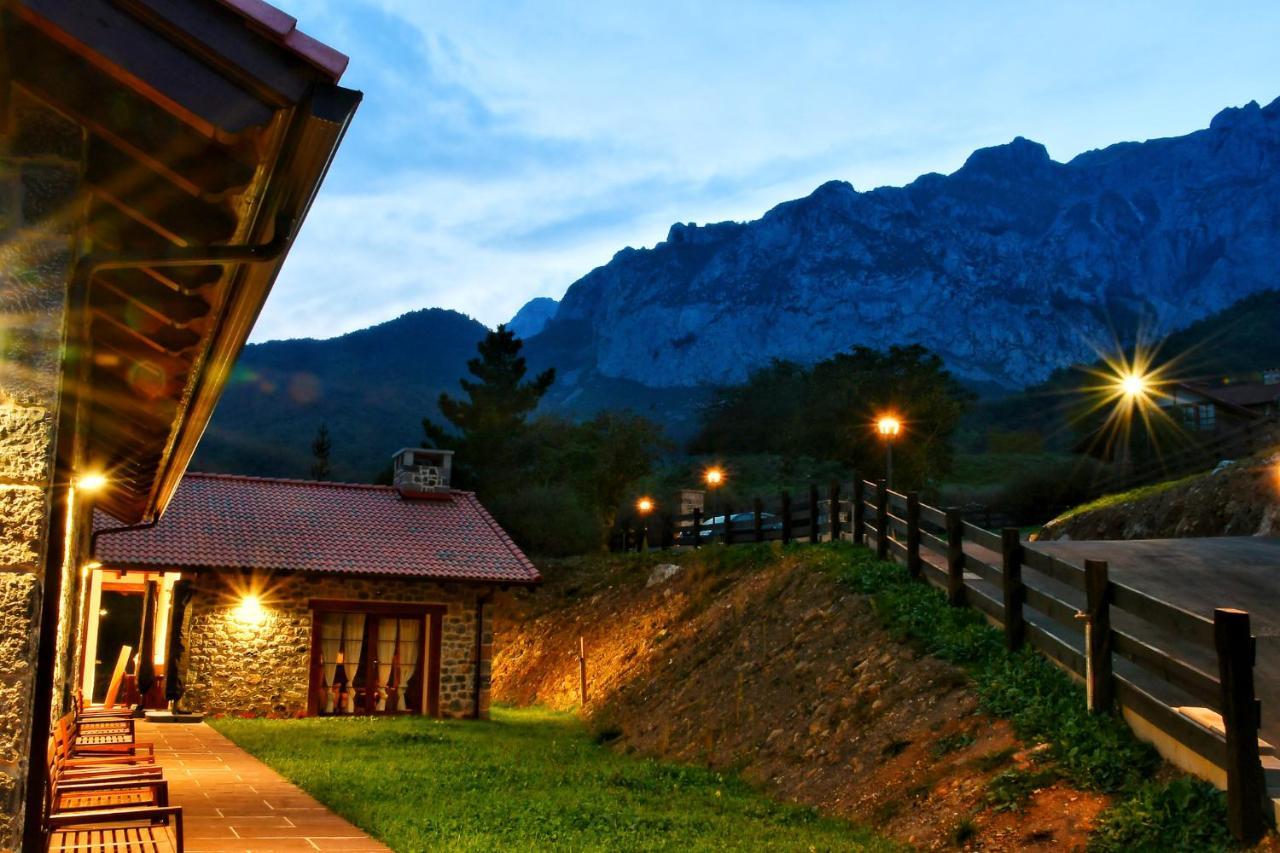 Apartamentos Los Picos De Europa Colio Екстериор снимка