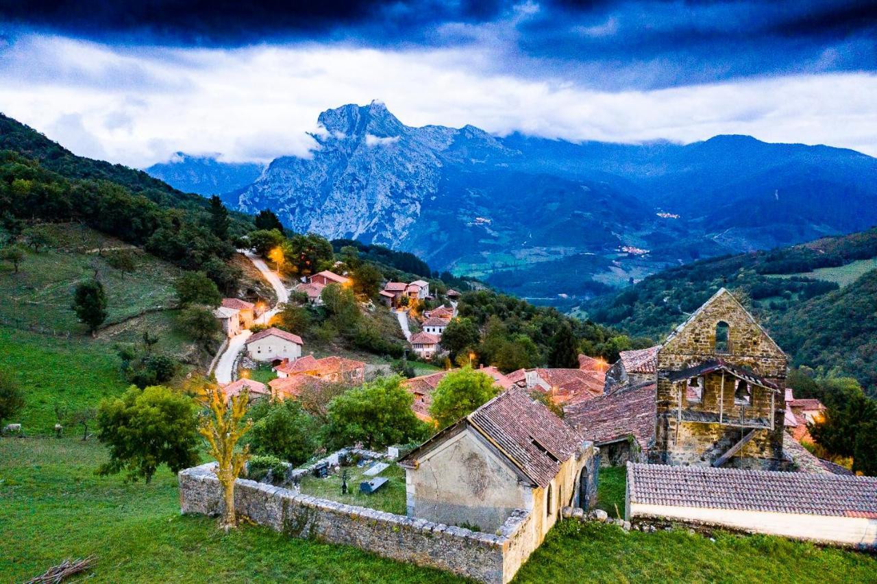 Apartamentos Los Picos De Europa Colio Екстериор снимка