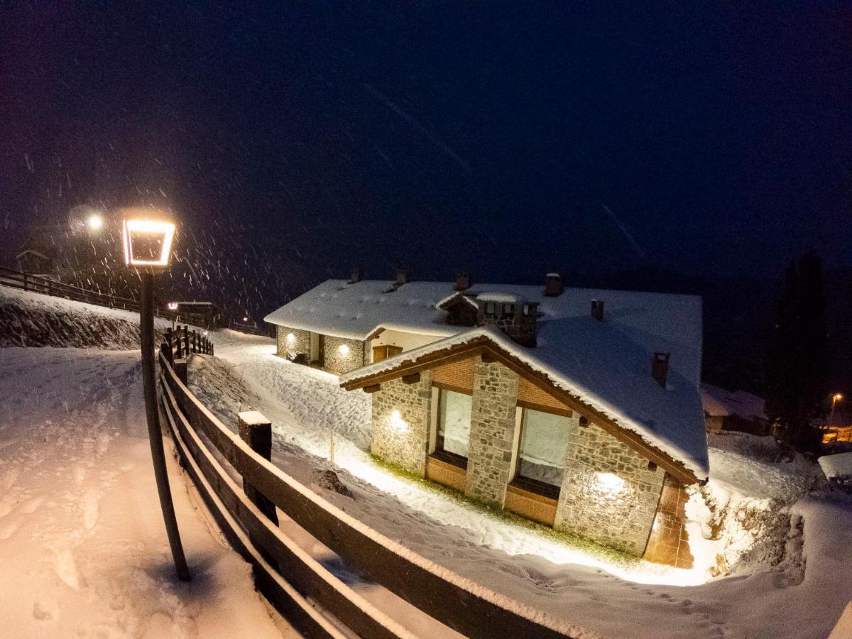 Apartamentos Los Picos De Europa Colio Екстериор снимка